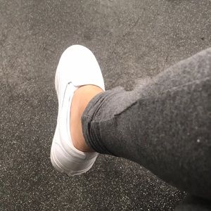 Meet your Posher, Elisia